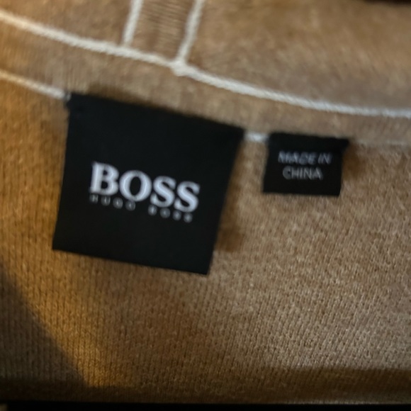 HUGO BOSS Sweatshirt with hood Men’s size medium!  Cream and Tan color - Picture 4 of 4